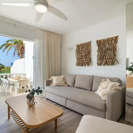 With Balcony - Sunny Holidays Tenerife 公寓 *
