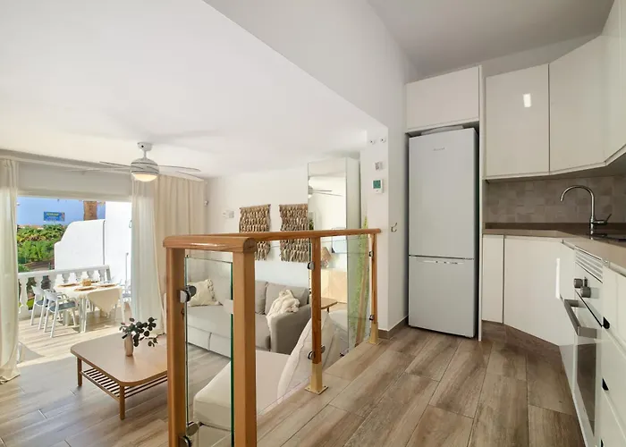 With Balcony - Sunny Holidays Tenerife Costa Adeje (Tenerife)